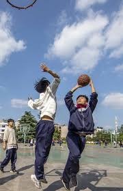 博弈论“动态博弈”应用：随着筹码量的变化，你的博弈风险偏好应该如何进行非线性调整？（从动态博弈看筹码变化：风险偏好的非线性调节之道）