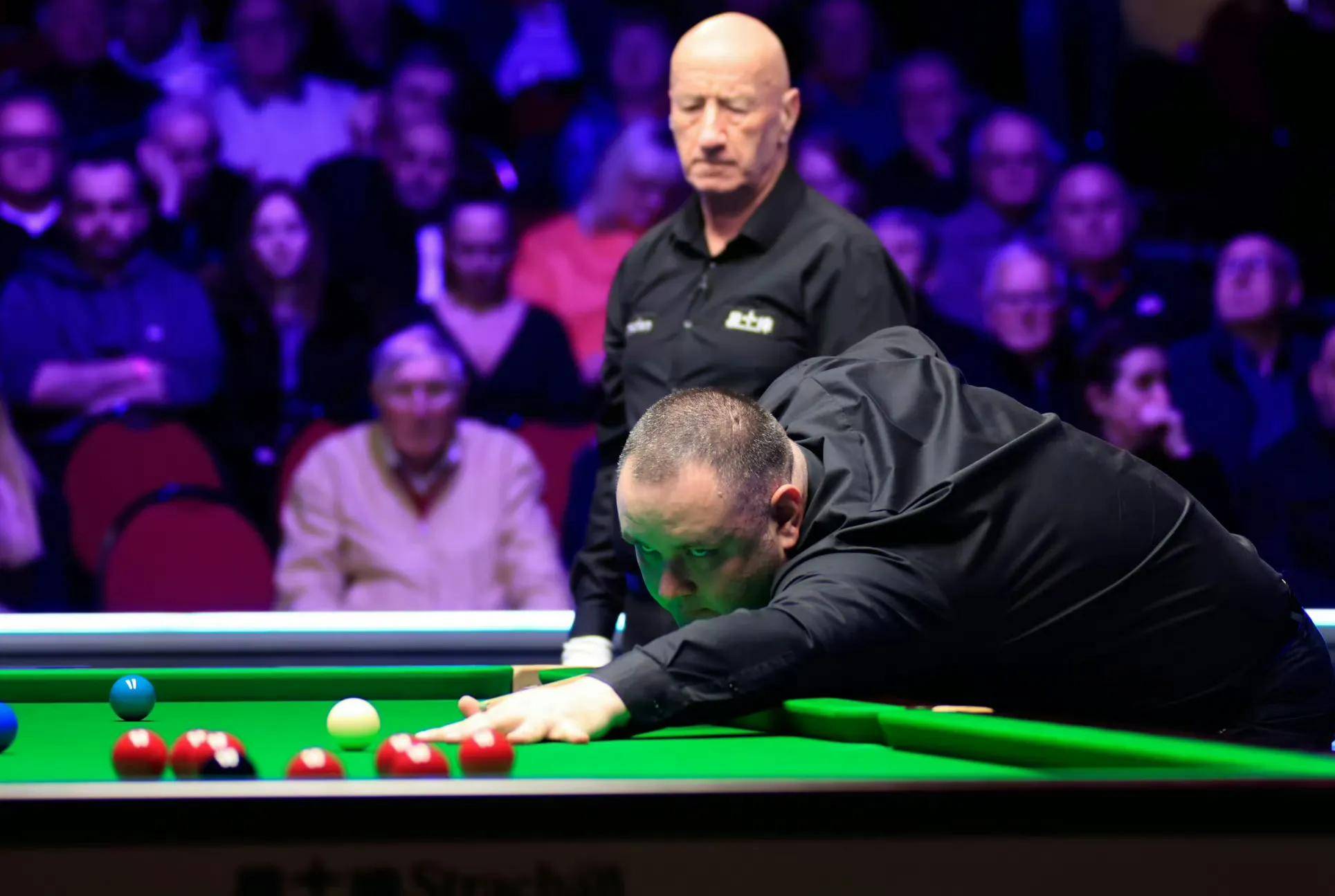 通过一系列 通过一系列