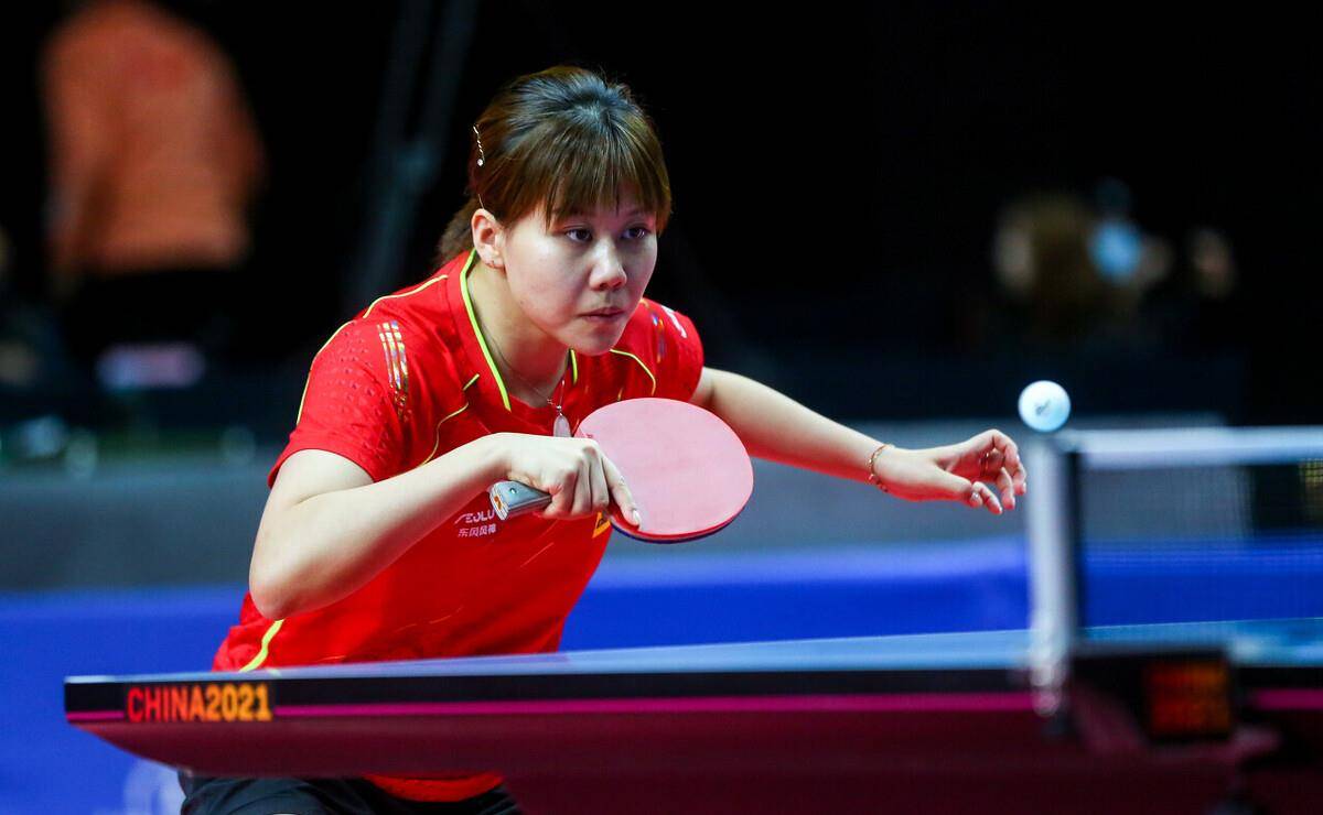 亨利以其惊 亨利以其惊